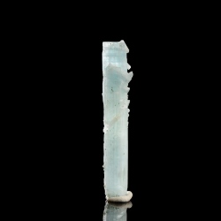 Beryl (Aquamarine variety), 7.7 x 1.4 x 1.1 cm