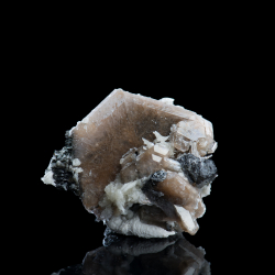 Catapleiite, 2.4 x 1.8 x 1.2  cm.
